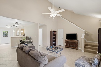 In the heart of Destin. Neighborhood Pool. Almost 1400 sqft - photo 4