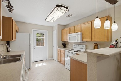 In the heart of Destin. Neighborhood Pool. Almost 1400 sqft - photo 6