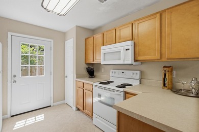 In the heart of Destin. Neighborhood Pool. Almost 1400 sqft - photo 8