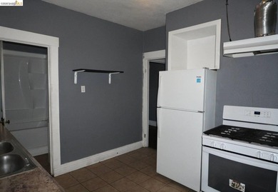 Great opportunity to own a mixed-use property with both - photo 13
