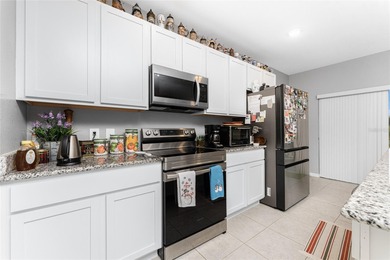 Impressive and spacious 4 Bedroom, 2 Bathroom home with attached - photo 13
