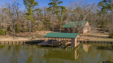 Welcome to your dream home nestled on the pristine shores of - photo 4