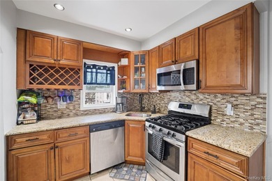 Come experience this beautiful oasis in the Pelham Gardens - photo 10