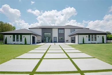 (private lake, pond, creek) Home For Sale in Tulsa Oklahoma