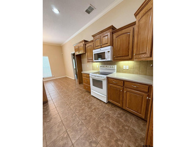 Welcome to beautiful Dogwood Ridge living! This stunning - photo 8