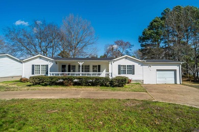 Lake Hamilton Home For Sale in Hot Springs Arkansas