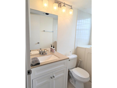 Bright ground-floor corner unit, partially furnished, featuring - photo 24