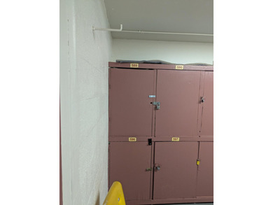 Bright ground-floor corner unit, partially furnished, featuring - photo 27