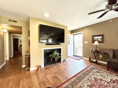Very nice upper level condo located in a gated Lake Cumberland - photo 8