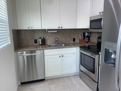 Bright ground-floor corner unit, partially furnished, featuring - photo 28