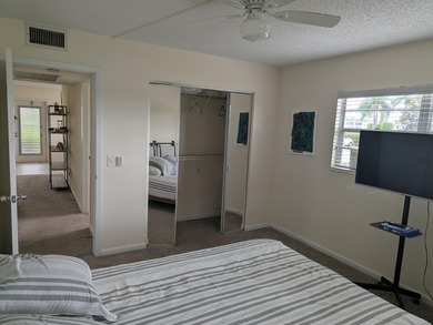 Bright ground-floor corner unit, partially furnished, featuring - photo 35