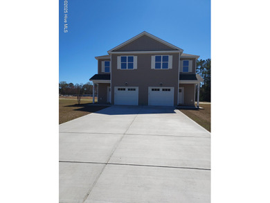 White Oak River - Carteret County Townhome/Townhouse For Sale in Swansboro North Carolina
