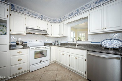 Looking for that Historical Beautiful Victorian Home on large - photo 45