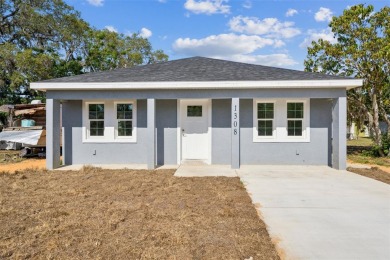 Lake Home For Sale in Avon Park, Florida