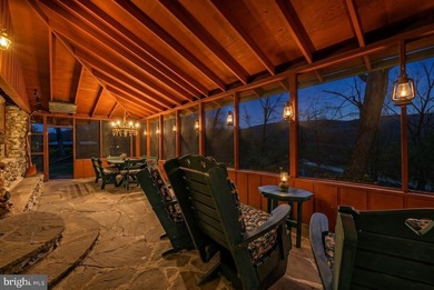 Two stone cottages. Two independent residences. One rare Pocono - photo 5