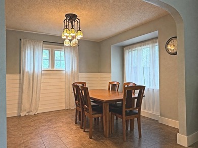 This is a very nice three-bedroom home with stainless steel - photo 6