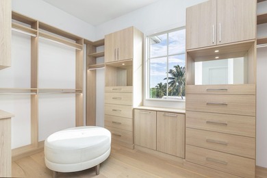 This new construction waterfront residence, completed in 2023 - photo 13