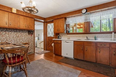 Discover the perfect blend of charm, convenience, and waterfront - photo 13