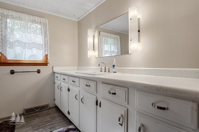 Discover the perfect blend of charm, convenience, and waterfront - photo 18