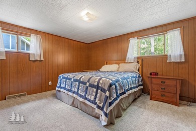 Discover the perfect blend of charm, convenience, and waterfront - photo 20