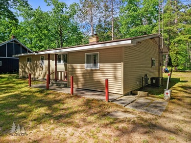Discover the perfect blend of charm, convenience, and waterfront - photo 29