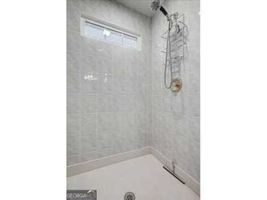 Meticulously maintained by the original owners, this ELEGANT - photo 31