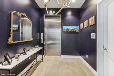 A Private West Loop Residence Designed for Those Who Expect More - photo 2