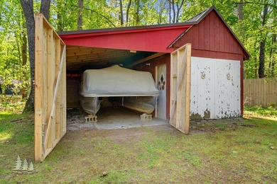 Discover the perfect blend of charm, convenience, and waterfront - photo 33