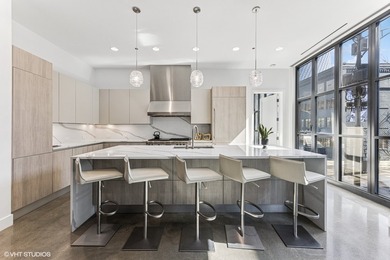 A Private West Loop Residence Designed for Those Who Expect More - photo 7