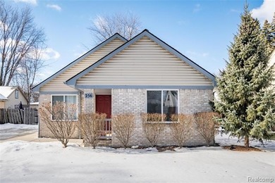 Clinton River Home Active Under Contract in Mt. Clemens Michigan