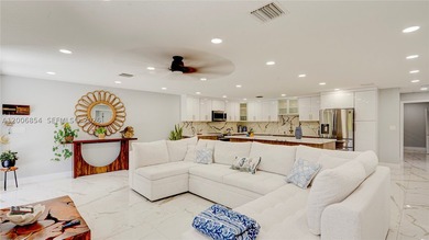 Huge Direct Oceanfront Compound - One-of-a-Kind with 276-Foot - photo 3