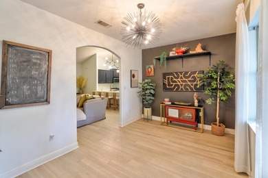 Welcome to your own private retreat in the highly sought-after - photo 3