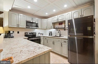 Welcome to a once a lifetime opportunity to own a Pocono - photo 8