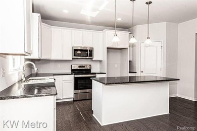 To Be Built -Popular *Everest* on an Acre+ Lot in Secluded - photo 4