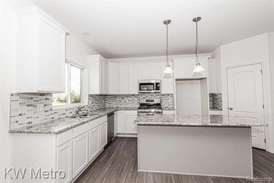 To Be Built -Popular *Everest* on an Acre+ Lot in Secluded - photo 6