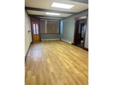 Unlock the potential of your business with this well-positioned - photo 3