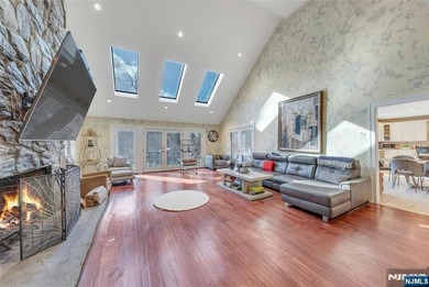 Custom-Built Stone & Masonry Stucco Tudor Manor, set on a prime - photo 11