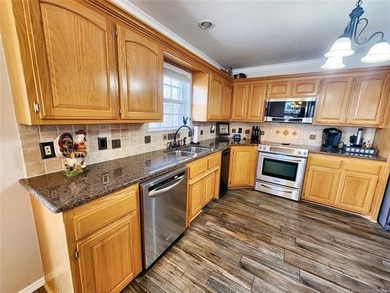 Welcome to your own private lake retreat-3.58 acres of unmatched - photo 14