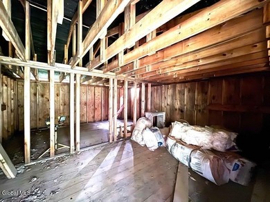 Rare opportunity to own an updated single floor home on a dead - photo 38