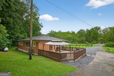 Welcome to 8 Taylor Rd, located in the heart of the picturesque