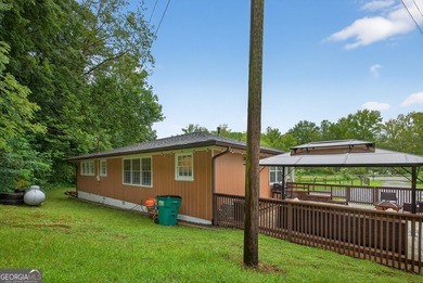 Welcome to 8 Taylor Rd, located in the heart of the picturesque