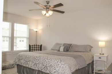 Welcome to this beautifully maintained, like-new townhome in - photo 15