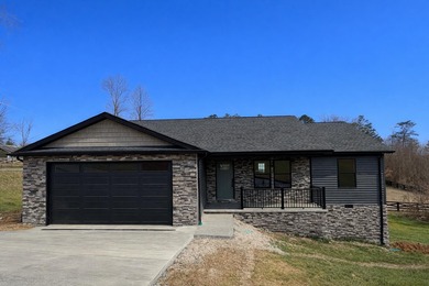 Laurel Lake Home For Sale in Keavy Kentucky