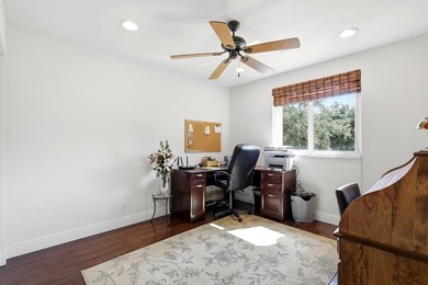 Welcome to this beautifully maintained 3 bedroom, 2.5 bath - photo 28