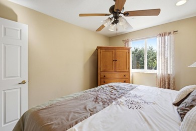 Welcome to this beautifully maintained 3 bedroom, 2.5 bath - photo 31