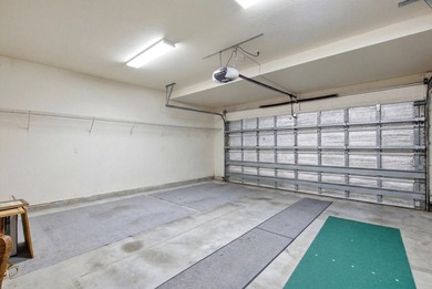 Welcome to this beautifully maintained 3 bedroom, 2.5 bath - photo 43