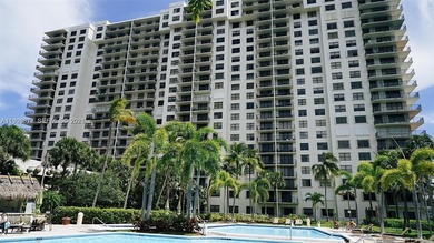 Little Maule Lake Condo For Sale in Aventura Florida