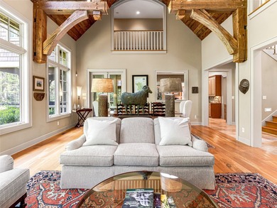 Overlooking the scenic 4th hole, this stunning 4-bedroom, 4 - photo 11