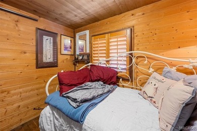Charming vintage cabin in the heart of Big Bear Lake offering - photo 14