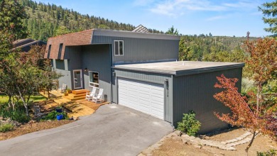 Lake Home For Sale in Klamath Falls, Oregon